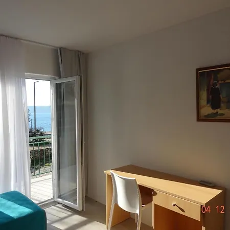 Strandnahes Zorra Mit Garten * Zivogosce