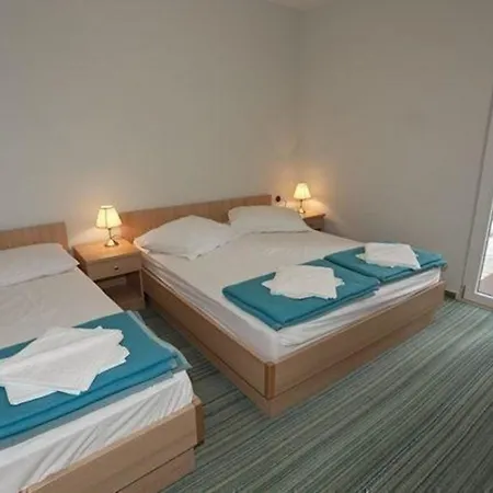 Strandnahes Zorra Mit Garten