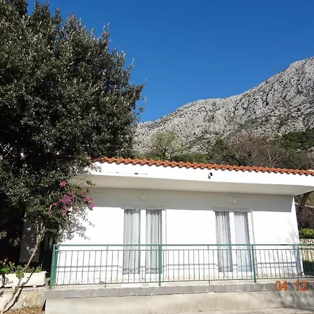 Strandnahes Zorra Mit Garten Zivogosce