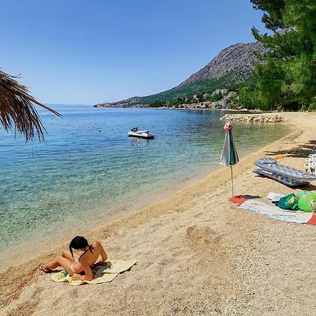 Strandnahes Zorra Mit Garten Živogošće