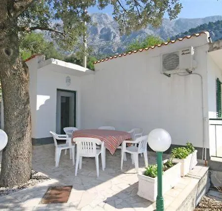 Strandnahes Zorra Mit Garten * Živogošće
